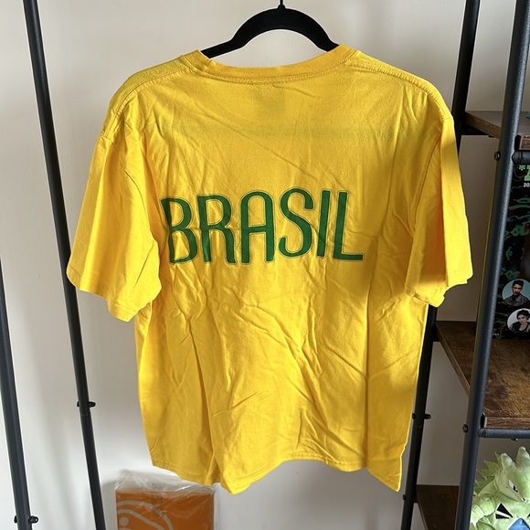 Vintage Nike Brasil tshirt - Picture 2 of 3